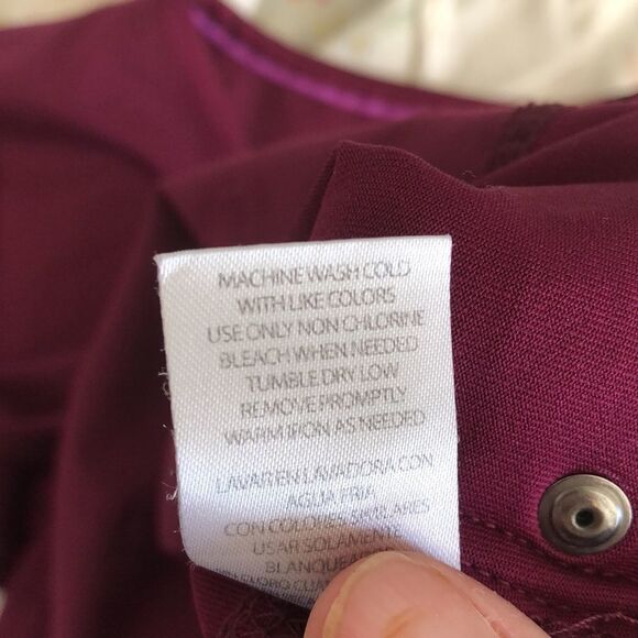 Purple Label Yoga by Healing Hands Scrub Top Size S Gently used - Picture 5 of 5